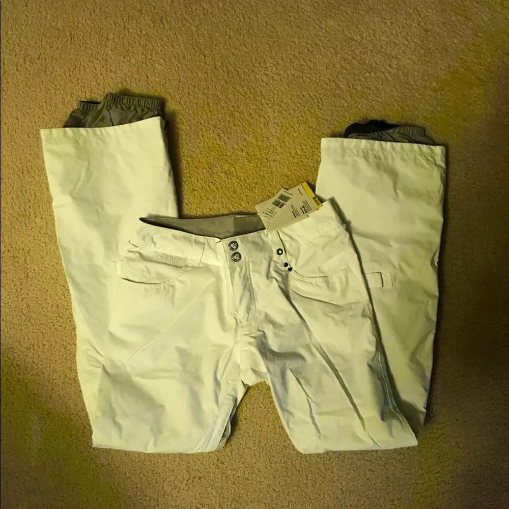 Perfect condition never worn snowboarding pants